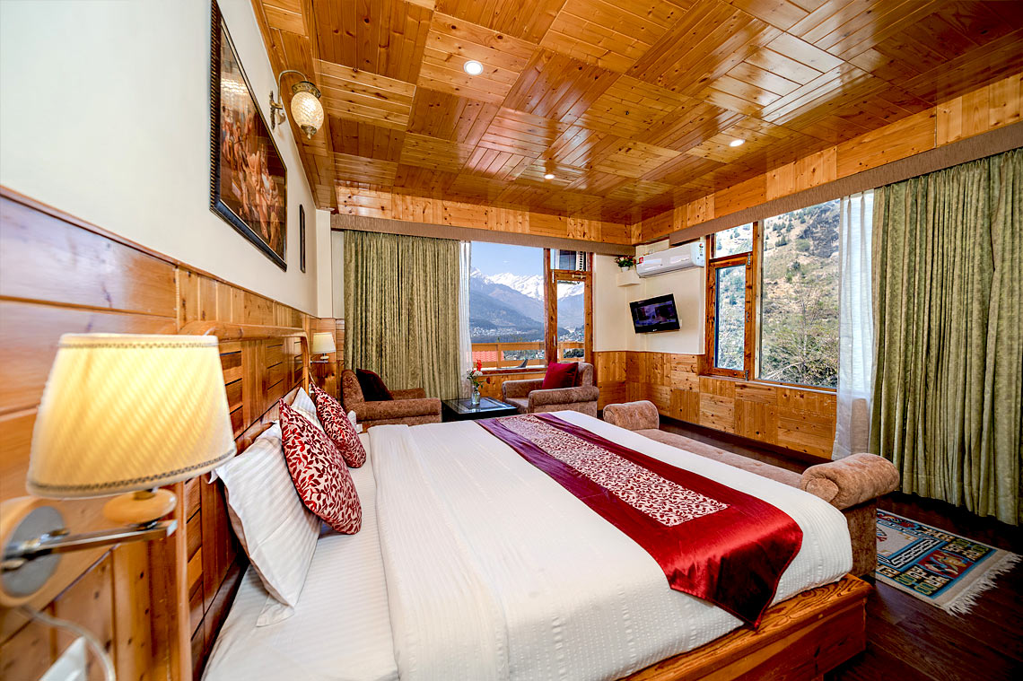 Deluxe Cottage with Balcony — premium balcony boutique hotel Manali, Beas Valley panorama
